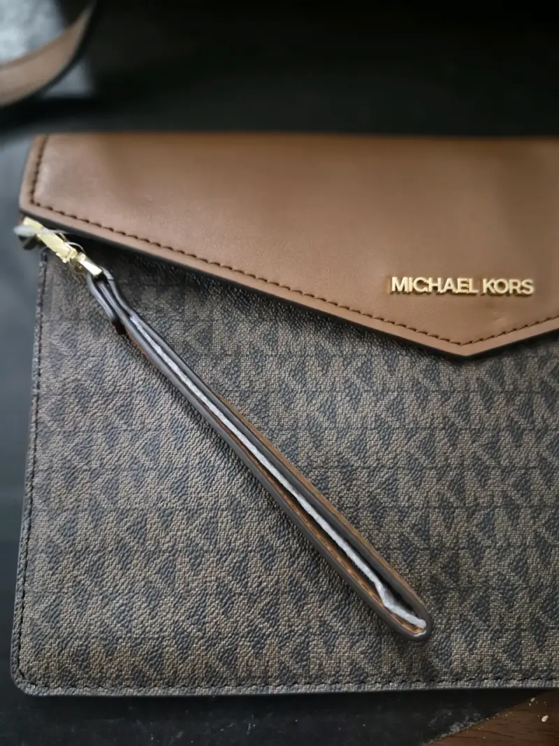 Bolso Michael Kors tonos marrón con monograma - 2