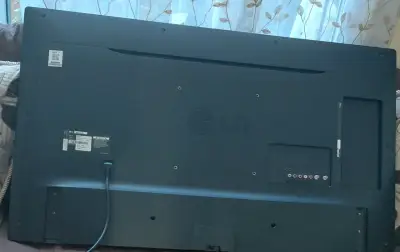Televisor LG LED 42 pulgadas en buen estado - miniatura 2