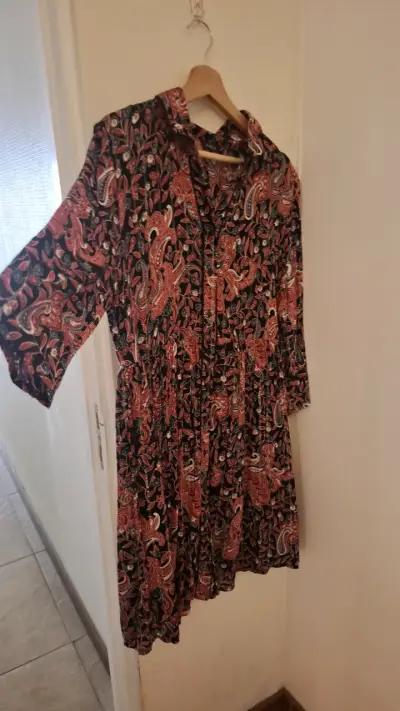 Vestido medio muslo  estampado floral bohemio - miniatura 2