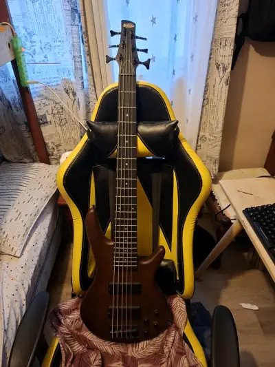Bajo eléctrico de 6 cuerdas Ibanez marrón - miniatura 1