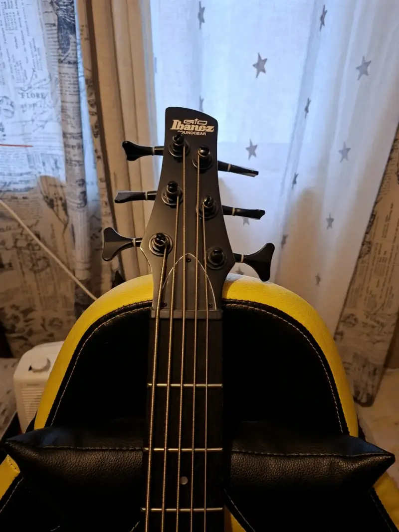 Bajo eléctrico de 6 cuerdas Ibanez marrón - 5