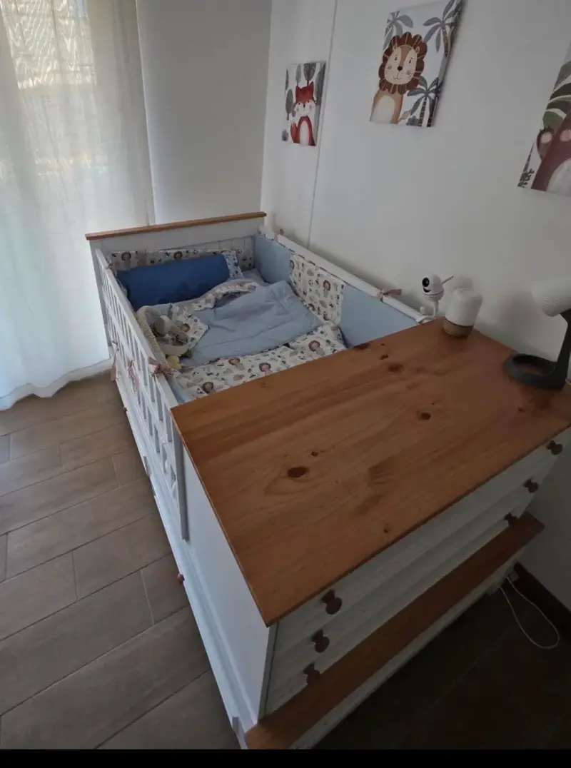 Cuna funcional con cajonera y baranda ajustable - 2