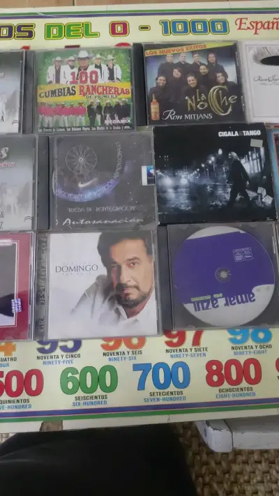 Colección de CDs de Música Variada en Español e Inglés - miniatura 2