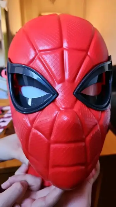 Palomera de Spiderman. Con botón. - miniatura 5