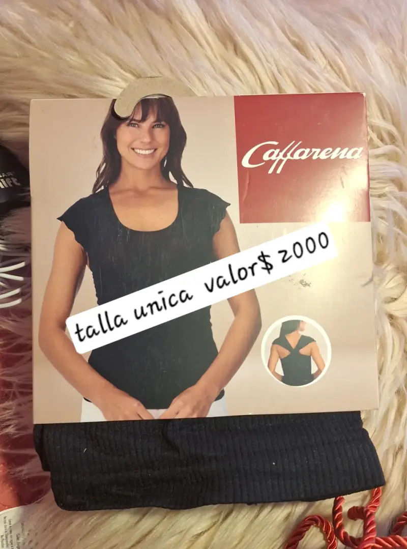 Polera negra Caffarena talla única