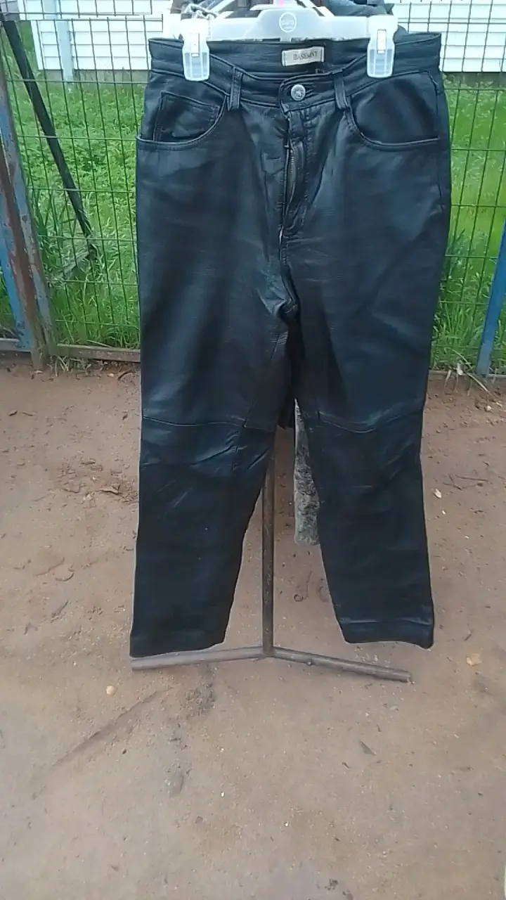 Pantalon de cuero. - 3