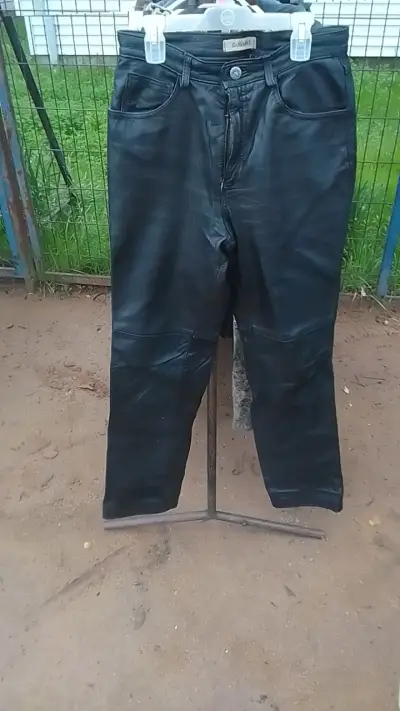 Pantalon de cuero. - miniatura 3