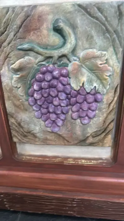 Cuadro decorativo de madera con uvas en relieve - miniatura 3