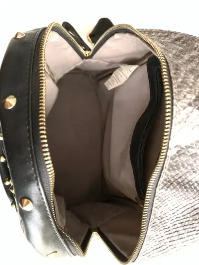 Mochila Prüne  con tachas estilo serpiente - miniatura 6