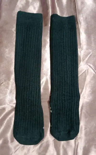 Calcetines largos negros con diseño floral - miniatura 1