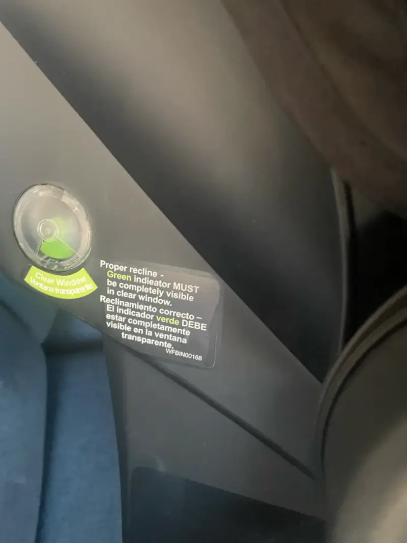 Silla de Auto para Bebé Negra con Arnés - 4