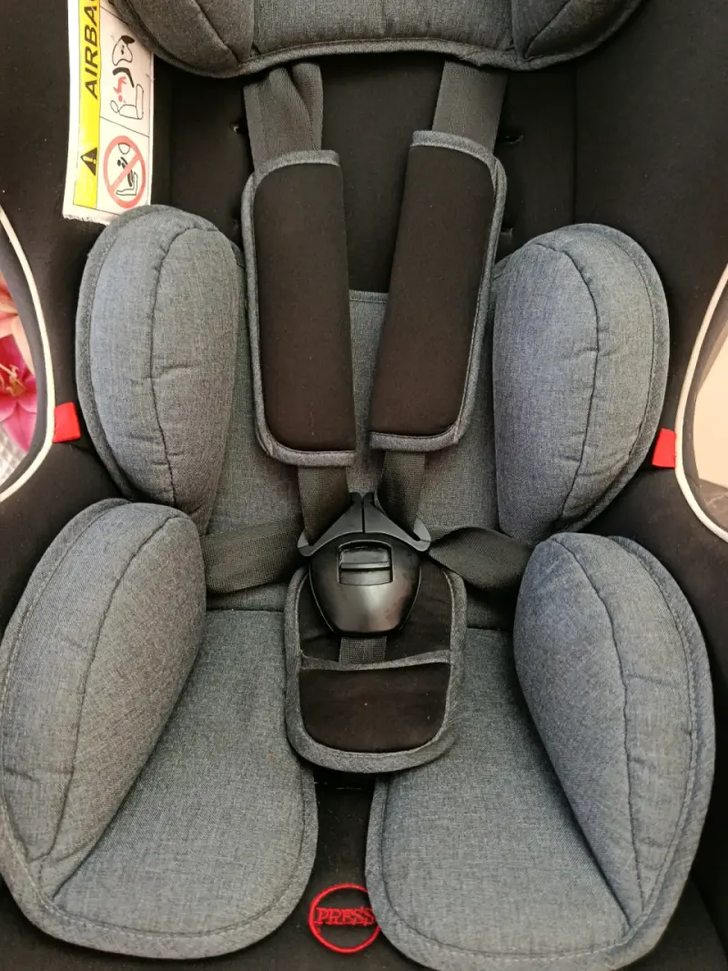 Silla de auto Bebesit GTI gris - 2