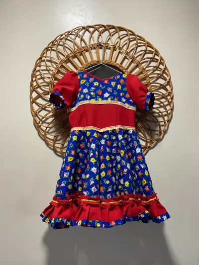 Vestido de huasa  folclórico con estampado floral - miniatura 1