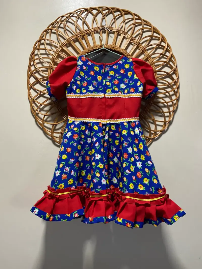 Vestido de huasa  folclórico con estampado floral - 2