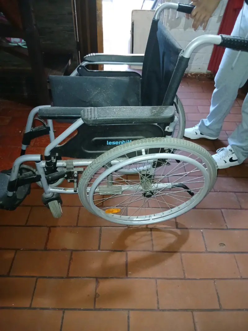 Silla de Ruedas Plegable Isotex - 3