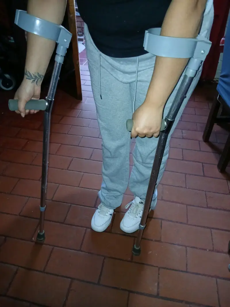 Muletas ajustables de aluminio para adultos - 1