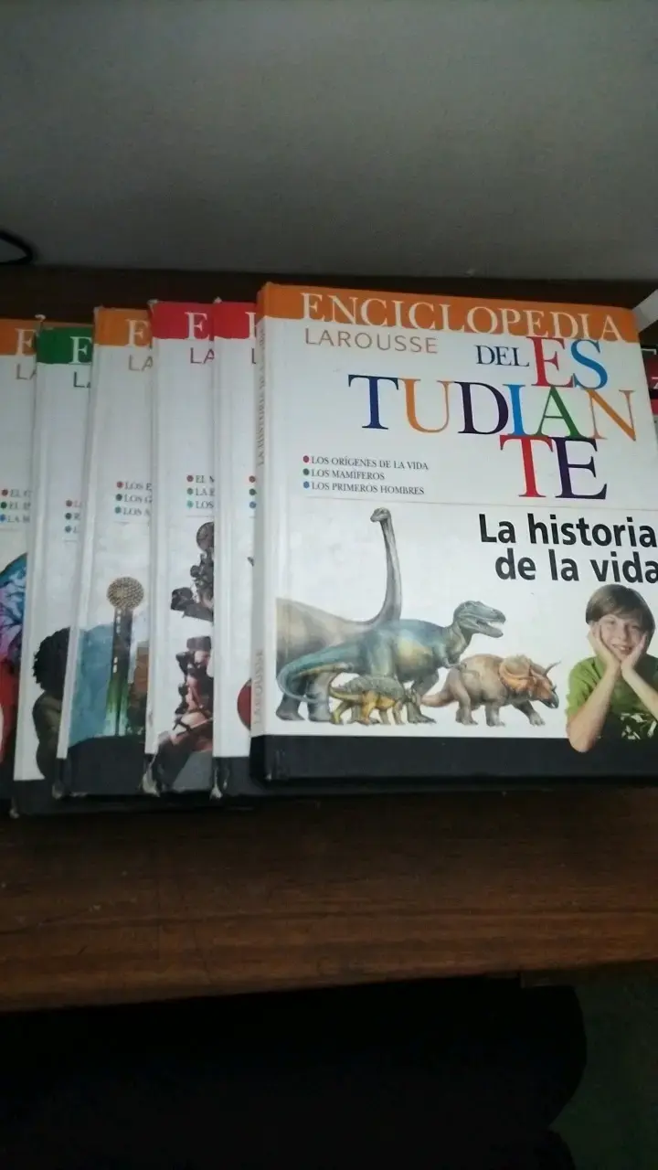 Enciclopedia Larousse del Estudiante 8 libros - 1