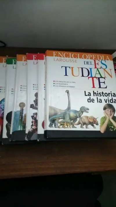 Enciclopedia Larousse del Estudiante 8 libros - miniatura 1