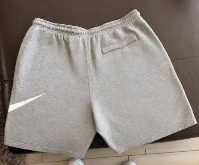 Short Nike Gris - miniatura 1