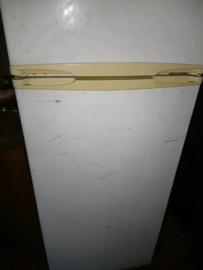 Refrigerador Whirlpool de dos puertas usado - miniatura 1