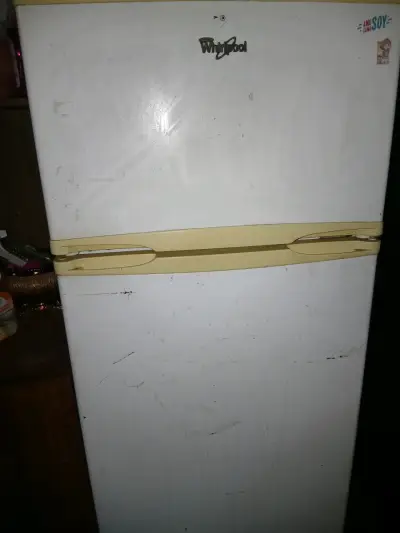 Refrigerador Whirlpool de dos puertas usado - miniatura 3
