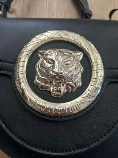 Cartera negra Just Cavalli con detalle dorado - miniatura 2