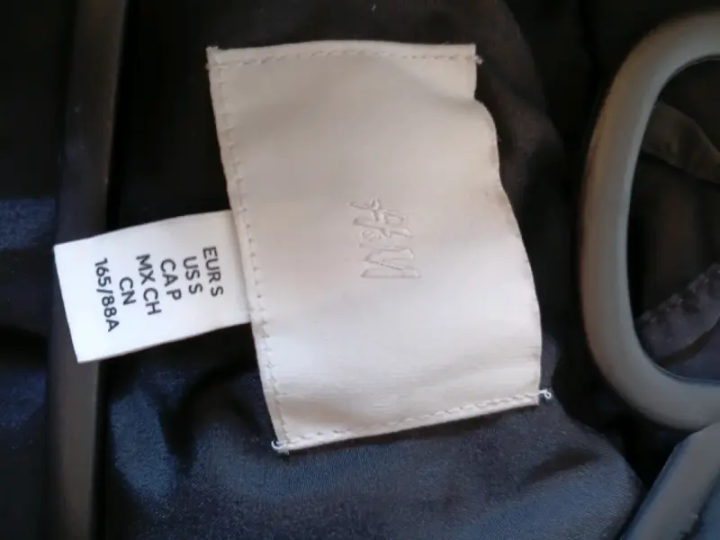 Chaqueta puffa negra H&M para mujer - 3