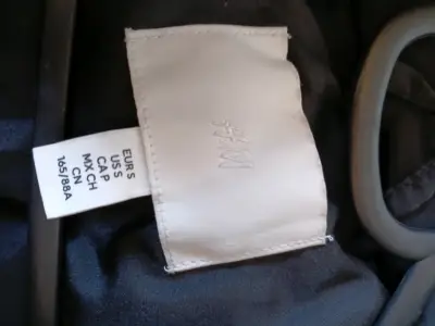 Chaqueta puffa negra H&M para mujer - miniatura 3