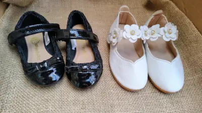 Zapatos de niña negros y blancos - miniatura 2