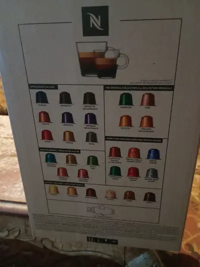 Máquina de Café Nespresso Inissia Negra - miniatura 2