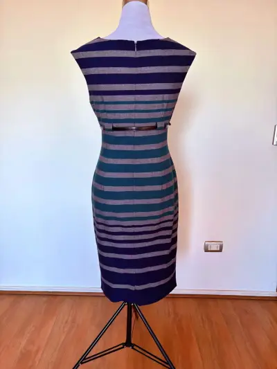 Vestido a rayas Calvin Klein elegante - miniatura 3