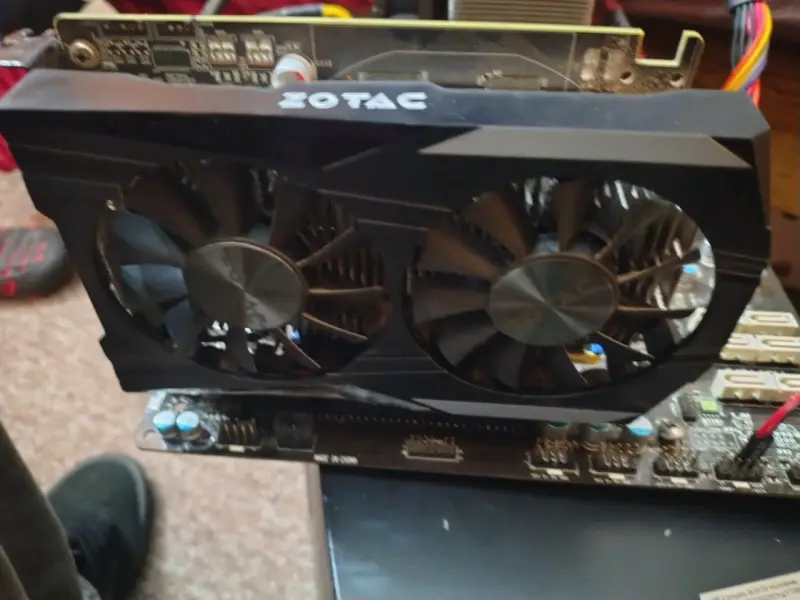 PC AMD + componentes en venta – $150.000 - 3