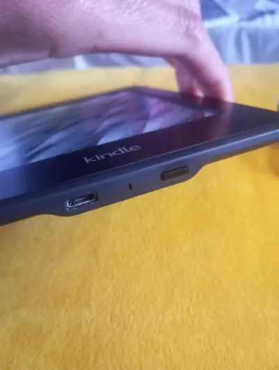 Amazon Kindle Paperwhite (6ta Gen) / Tinta Electró - miniatura 3