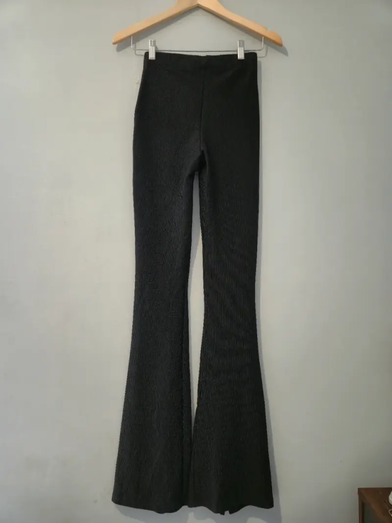 Pantalones acampanados negros Stradivarius - 2