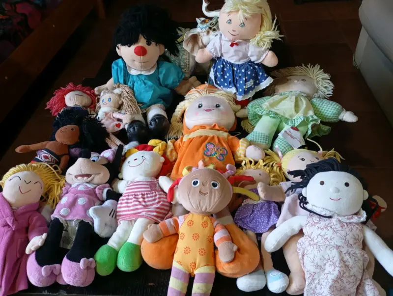 Lote de muñecas de tela variadas