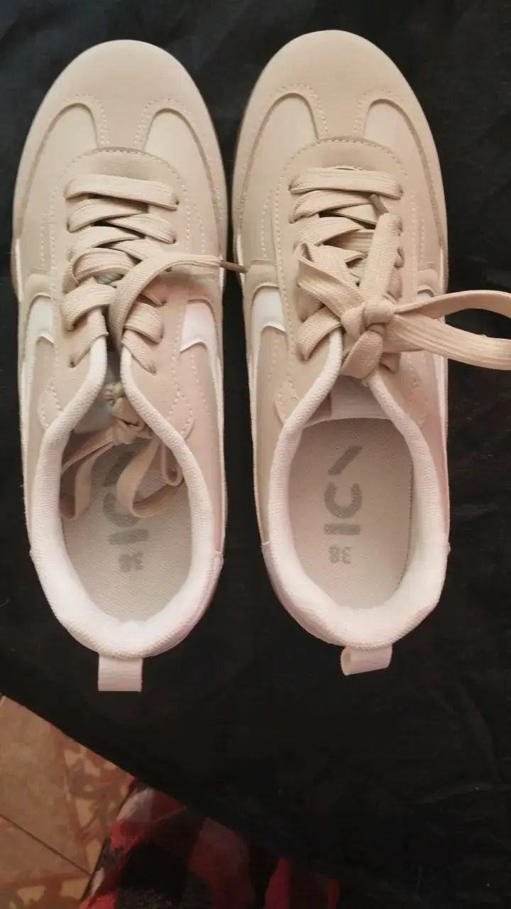 Zapatillas deportivas beige para mujer
