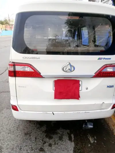 Furgón Changan M201 blanco en buen estado - miniatura 3