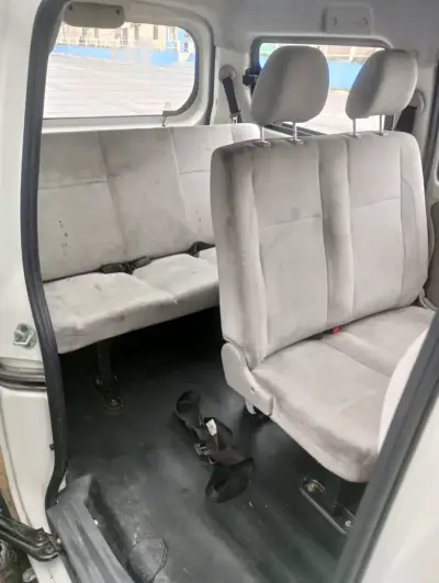 Furgón Changan M201 blanco en buen estado - miniatura 5