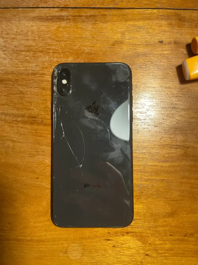 iPhone X con detalles estéticos - 2