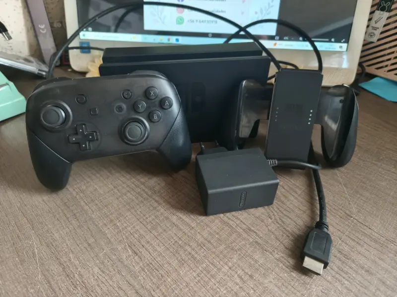 Consola Nintendo Switch con accesorios y juegos - 3