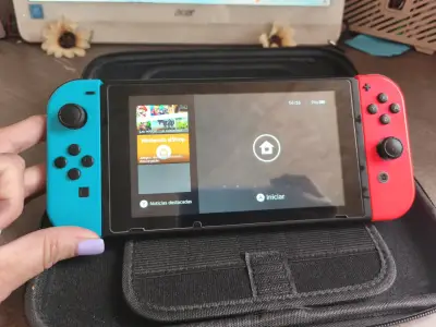 Consola Nintendo Switch con accesorios y juegos - miniatura 4