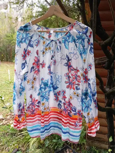 Blusa floral de manga larga colorida - miniatura 1