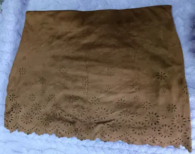 Falda corta marrón con diseño floral Zara - miniatura 1