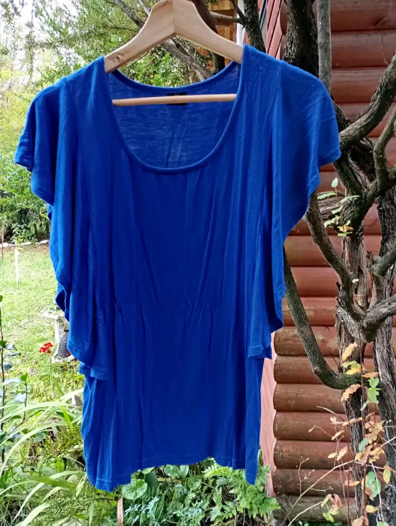 Blusa azul con diseño elegante para mujer - 3