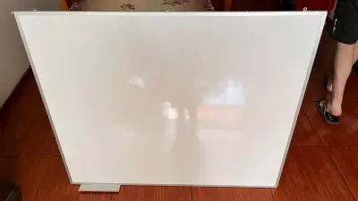 Pizarra blanca con marco de aluminio - miniatura 2