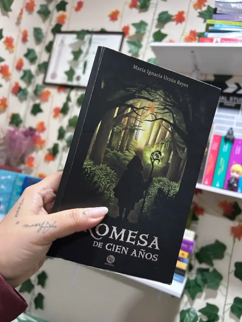 Libro 'Promesa de Cien Años' de María Ignacia Urzúa Reyes
