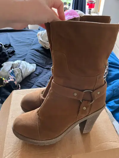 Botines de tacón alto marrones con forro a cuadros - miniatura 2