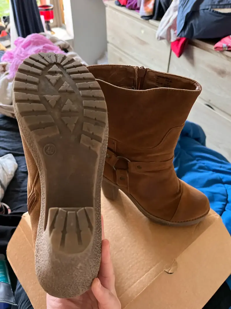Botines de tacón alto marrones con forro a cuadros - 3