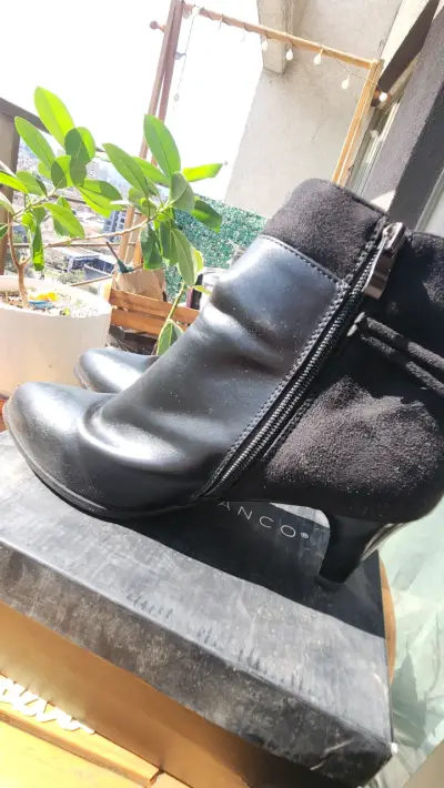 Botines de cuero negro con tacón BonnieFranco - miniatura 1