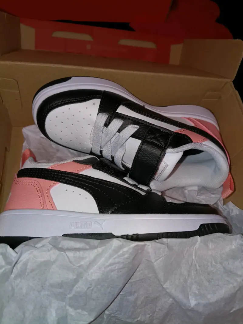 Zapatillas deportivas infantiles blancas y negras - 2